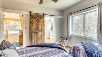 1 chambre, fer et planche à repasser, accès Internet, draps fournis