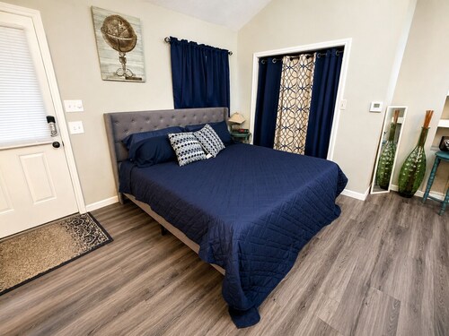 Quiet Farm Guesthouse Near Lake Houston