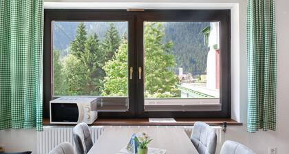 Apartment "Flying Hirsch" at Molltaler Appartements with Mountain View, Balcony & Wi-Fi