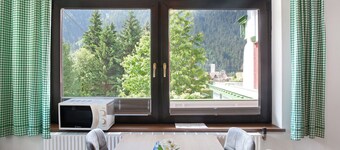 Apartment "Flying Hirsch" at Molltaler Appartements with Mountain View, Balcony & Wi-Fi