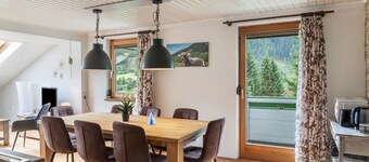 Apartment "Gletscherblick" at Molltaler Appartements with Mountain View, Balcony & WiFi