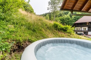 Outdoor spabad