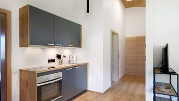 Kühlschrank, Ofen, Herdplatte, Geschirrspüler