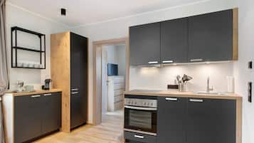 Kühlschrank, Ofen, Herdplatte, Geschirrspüler