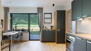 Kühlschrank, Ofen, Herdplatte, Geschirrspüler