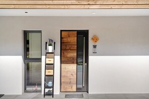 Exterior detail - Sleep in Stubaital: Apartment 'Stackler54 - With Garden', Mountain View, Private Terrace, Wi-Fi (Neustift im Stubaital)