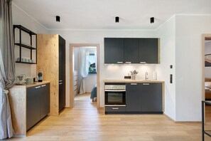 Fridge, oven, stovetop, dishwasher - Sleep in Stubaital: Apartment 'Stackler54 - With Garden', Mountain View, Private Terrace, Wi-Fi (Neustift im Stubaital)