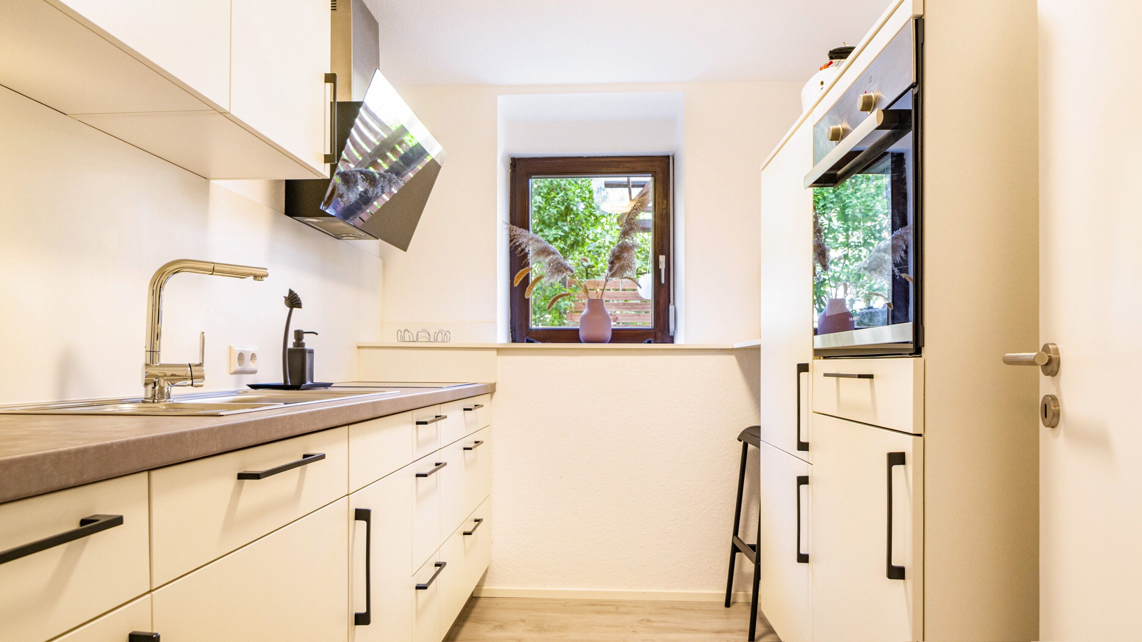 Kühlschrank, Ofen, Herdplatte, Geschirrspüler