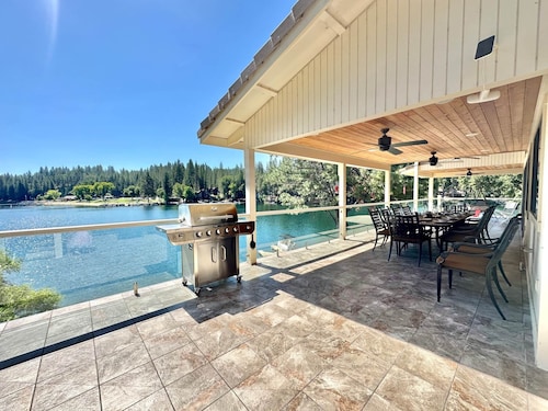 Luxury Yosemite Lake House