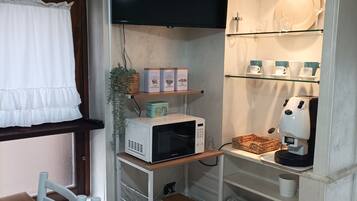 Villa, 1 Bedroom, Balcony, Garden View | Dining