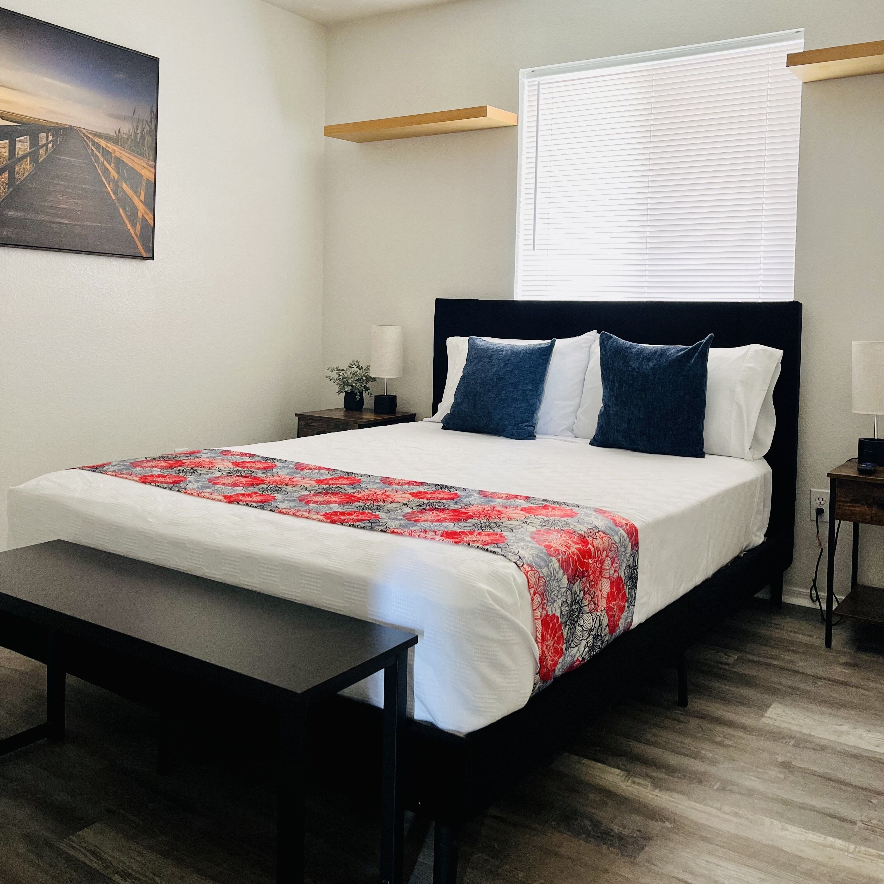 3 Schlafzimmer, Schreibtisch, Bügeleisen/Bügelbrett, Reisekinderbett