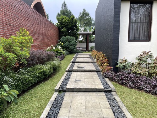 Villa La Vimala at Vimala Hills Megamendung Bogor With 5 Bedroom & 4 Bathroom