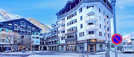 المنشأة من الخارج