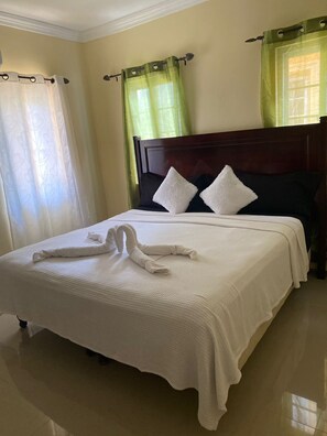 2 bedrooms, iron/ironing board, WiFi, bed sheets