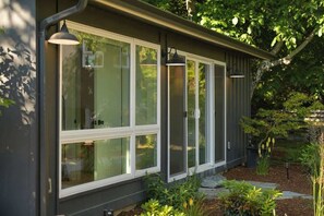 Exterior detail - The Bayside Cottage Oceanview Vacation Home (Victoria)