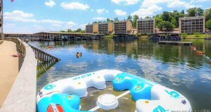 Water facing Condo on Horseshoe bend mins from the Strip avail PWC 12 X 28 Slips