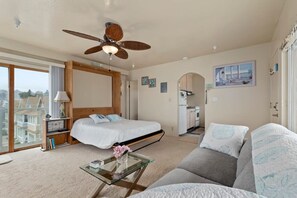 Tabla de planchar con plancha, wifi, ropa de cama