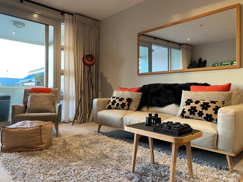 Magic Sunsets & Waterfront Views Apartment