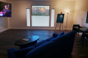 Interior - SEDONA VISTA HIDEAWAY - NEW, MODERN, GORGEOUS VIEWS, 100% 10-STAR REVIEWS! (Sedona)