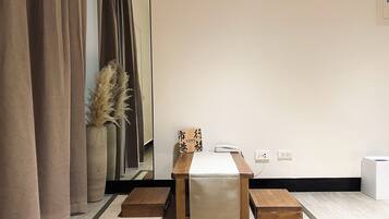 Gallery Room | Living area