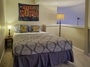 4 bedrooms, desk, free WiFi, bed sheets