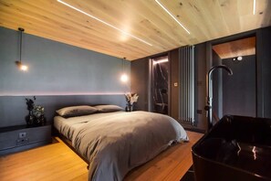 2 chambres, fer et planche à repasser, Wi-Fi, draps fournis