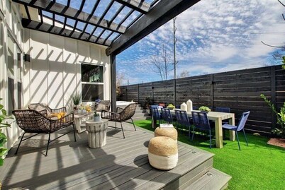 13BR East Austin Home | Hot Tub & Open Living