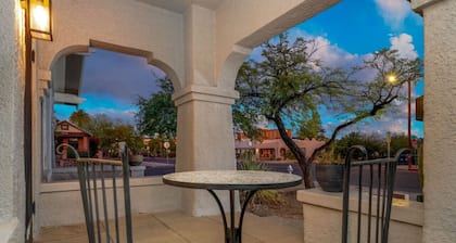 Charmer / Sleep 3 / 1 BR 1 BA / 3 Blocks from U of A