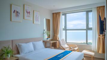 Luxury Apartment, 3 Bedrooms, Balcony, Ocean View | Premium bedding, memory-foam beds, minibar, individually furnished