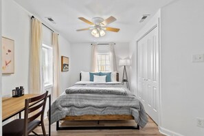 1 bedroom, desk, iron/ironing board, free WiFi