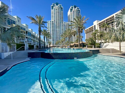 Space Deck - By GISO Vacation Rentals