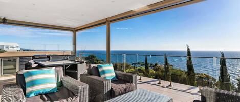 المنطقة المحيطة بالمنشأة