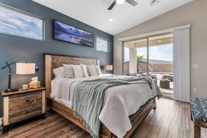 3 Schlafzimmer, Schreibtisch, Bügeleisen/Bügelbrett, Reisekinderbett