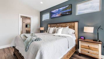 3 chambres, bureau, fer et planche Ă repasser, lit parapluie