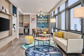 Minibar, in-room safe, desk, iron/ironing board - Artyzen Habitat Taopu Shanghai  (Shanghai)