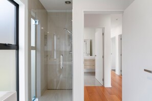 Badewanne, Haartrockner