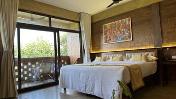 Daunenbettdecken, Zimmersafe, Schreibtisch