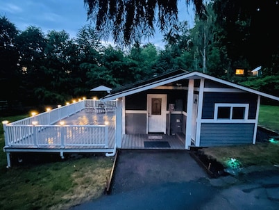 Freshly remodeled guest house in winery Woodinville