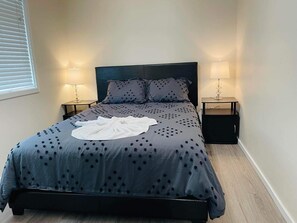 2 soverom, strykejern/-brett, wi-fi og sengetøy