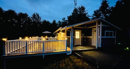 Freshly remodeled guest house in winery Woodinville