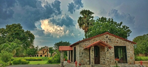 Restaurant - Barabagh Deogarh (Devgarh)