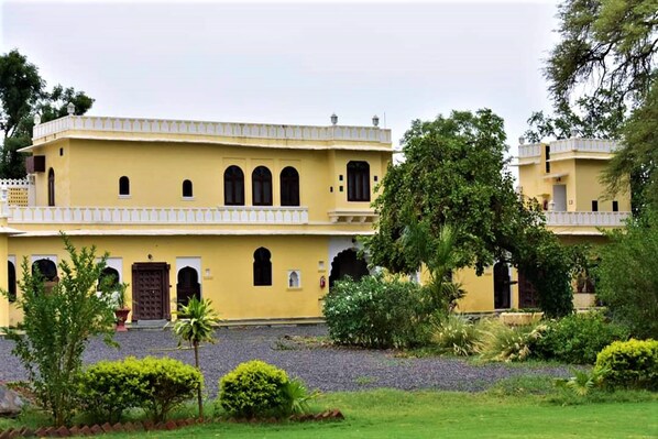 Fachada de la propiedad