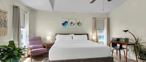 3 soverom, strykejern/-brett, wi-fi og sengetøy