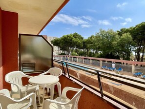 Outdoor dining - SALLES BEACH 3 (Estartit)