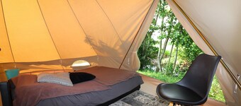 Glamping Tent in Twijzel near Nature