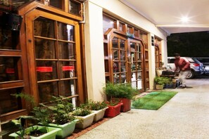 Front of property - Hotel Aroma Nainital (Nainital)