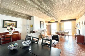 TV connectée, cheminée