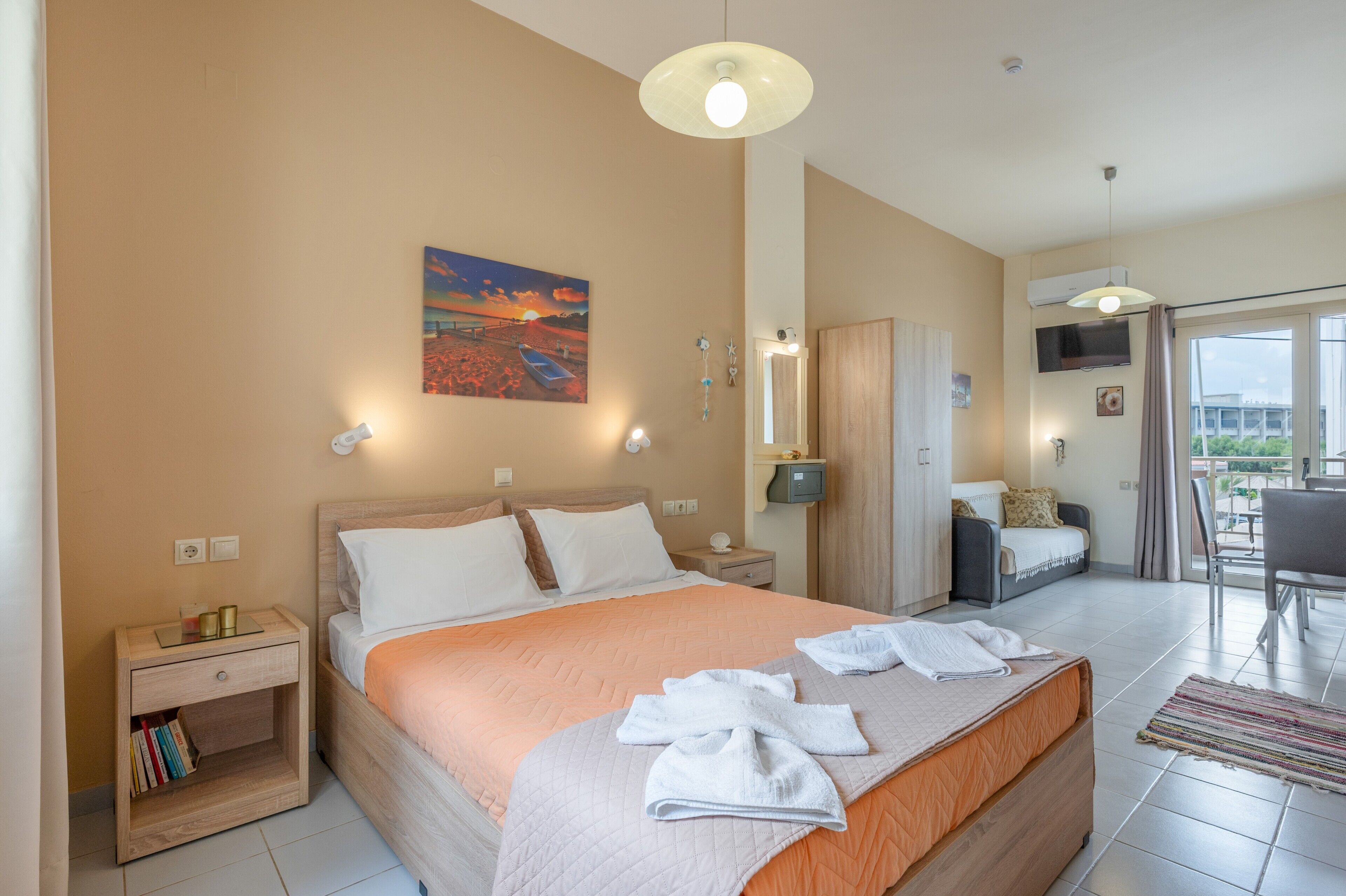 2 bedrooms, iron/ironing board, free WiFi, bed sheets