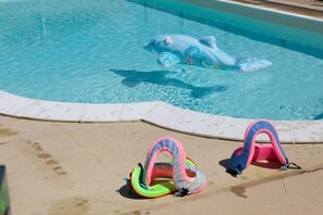 Pool - Holiday Home 'Chez Lili' with Shared Indoor Pool (Meslan)