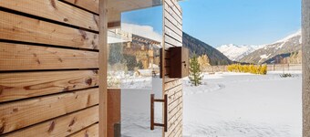 Chalet 'Zu Wosser' with Mountain Views, Private Terrace and Garden